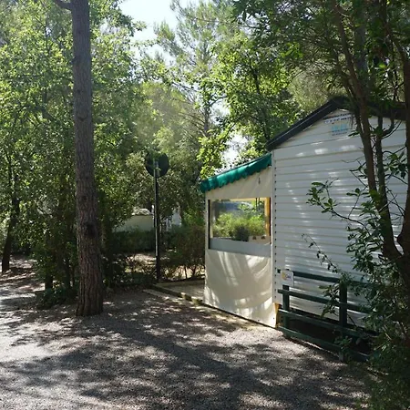 Met Buitenkeuken Op Lei Suves - Joycasa Campsite Roquebrune-sur-Argens