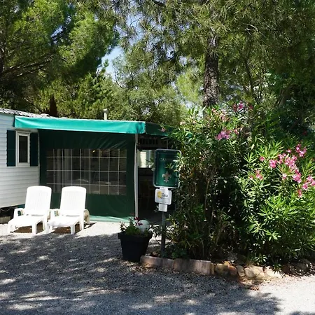 Met Buitenkeuken Op Lei Suves - Joycasa Campsite *