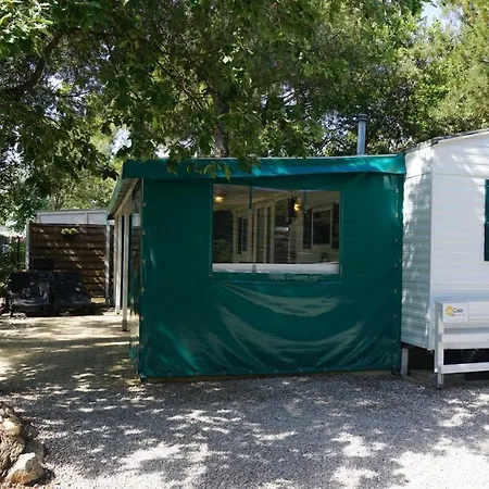 Campsite Met Buitenkeuken Op Lei Suves - Joycasa *