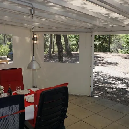 Met Buitenkeuken Op Lei Suves - Joycasa Campsite *