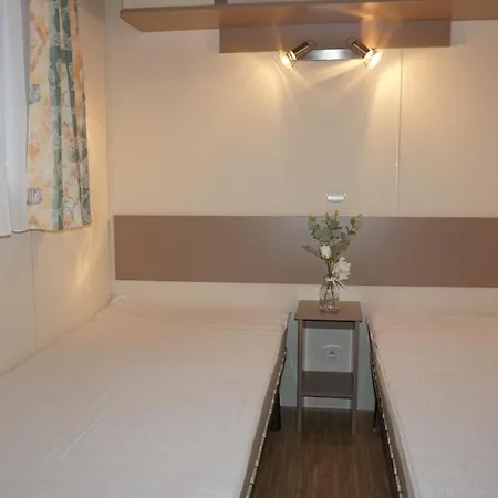 Met Buitenkeuken Op Lei Suves - Joycasa Campsite Roquebrune-sur-Argens