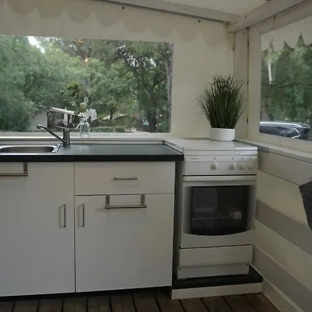 Met Buitenkeuken Op Lei Suves - Joycasa *