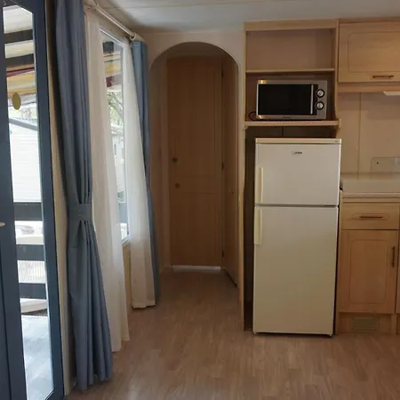 Campsite Met Buitenkeuken Op Lei Suves - Joycasa
